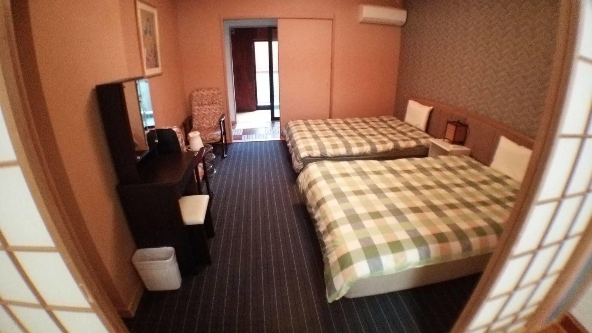 Yurakuan Miyazaki Hotel Eksteriør billede