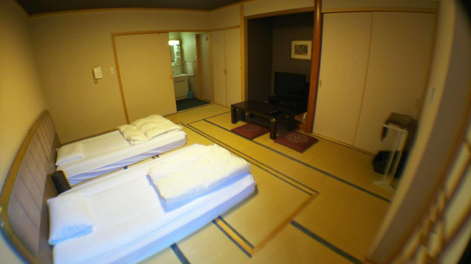 Yurakuan Miyazaki Hotel Eksteriør billede